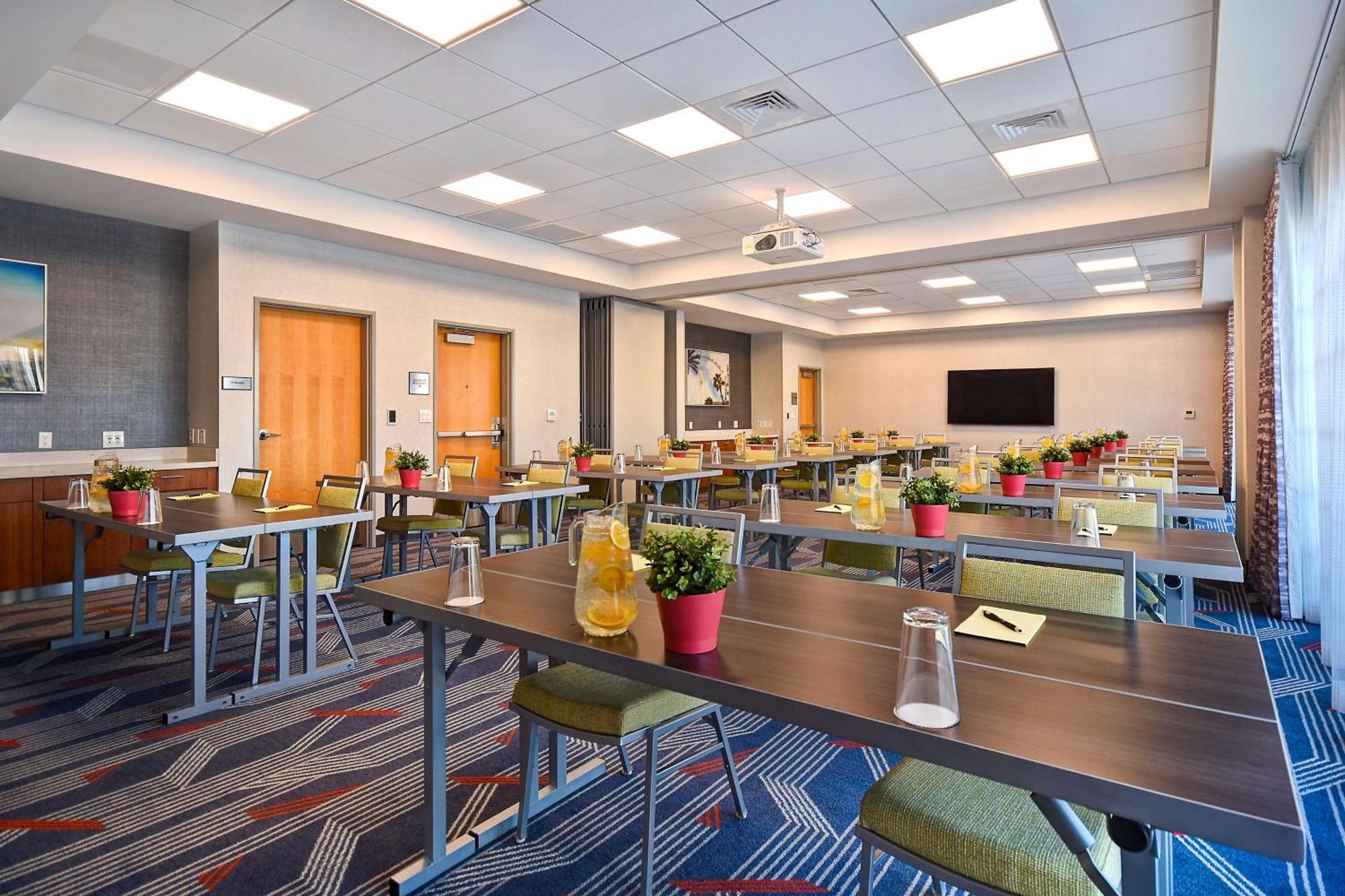 Home2 Suites By Hilton Las Vegas Convention Center - No Resort Fee Εξωτερικό φωτογραφία