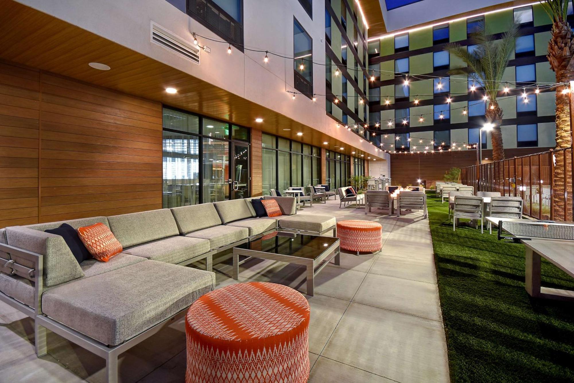 Home2 Suites By Hilton Las Vegas Convention Center - No Resort Fee Εξωτερικό φωτογραφία